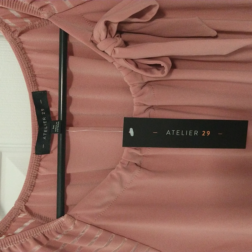 Pink top - Picture 2 of 7